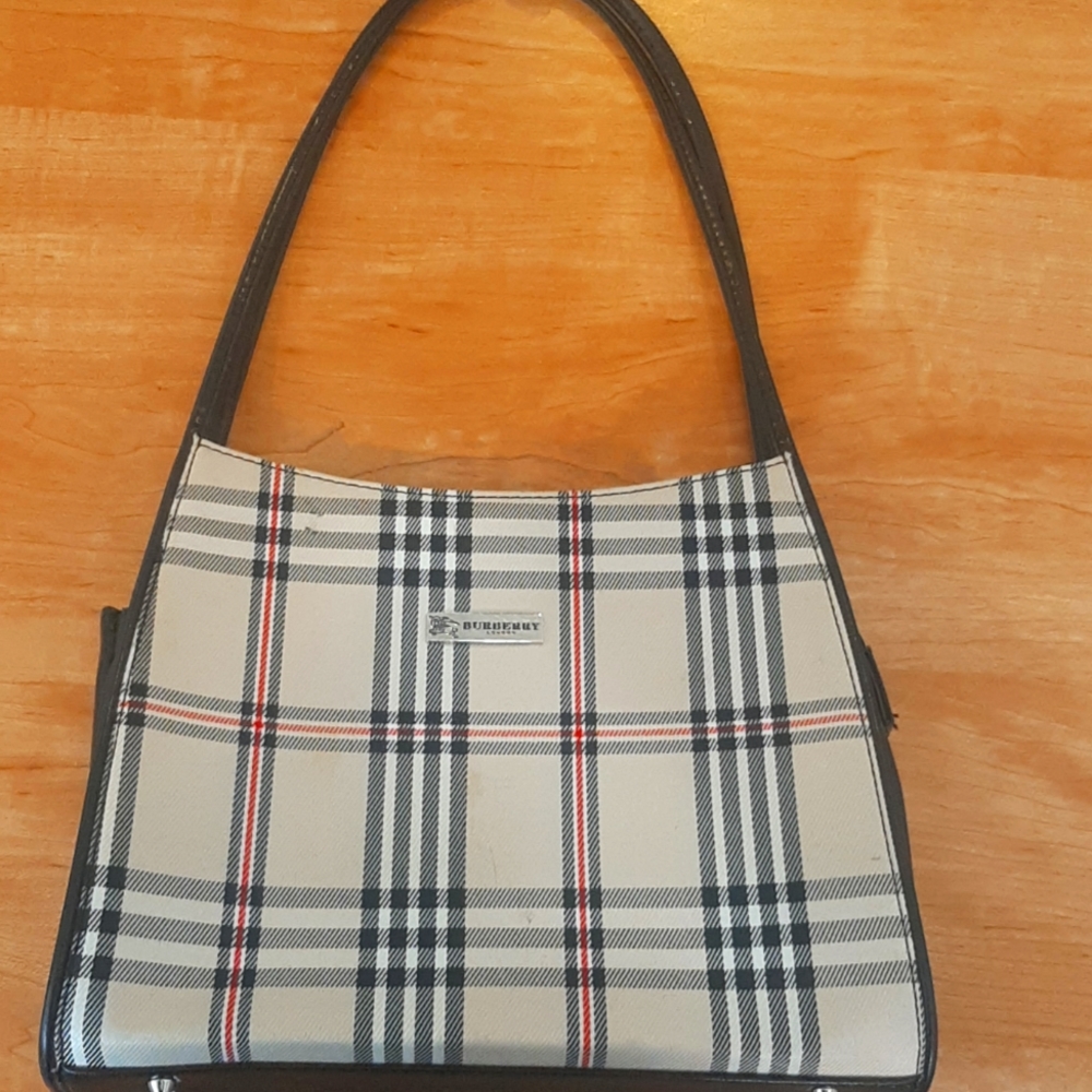 Burberry purse